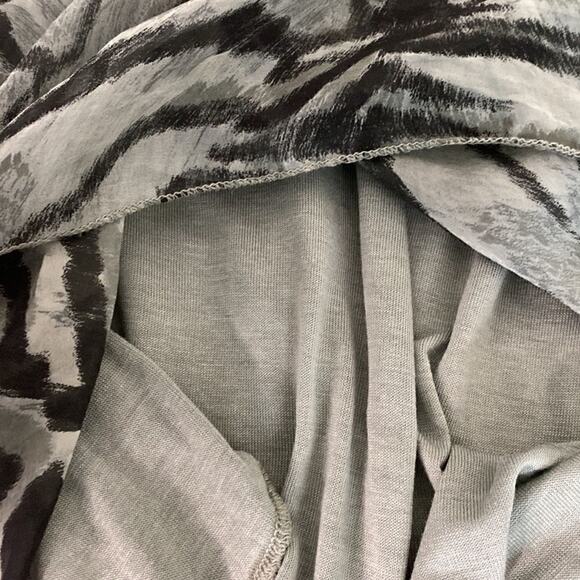 NWT M Made in Italy Silk Woven Long Sleeve Zebra Print Size is S   see Video!!! - Picture 9 of 16